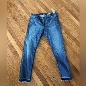 NWT Abercrombie ankle jeans
